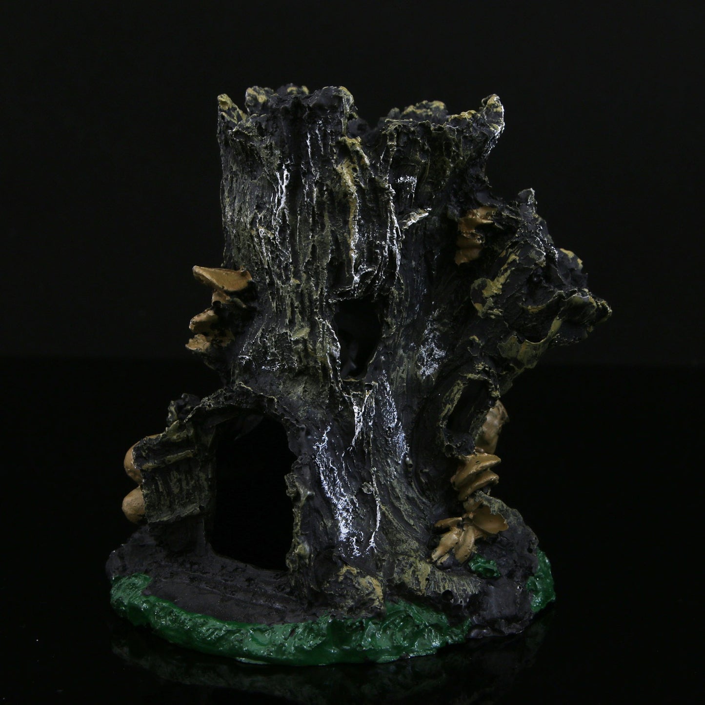Resin Hollow Tree Stump Fish Decor